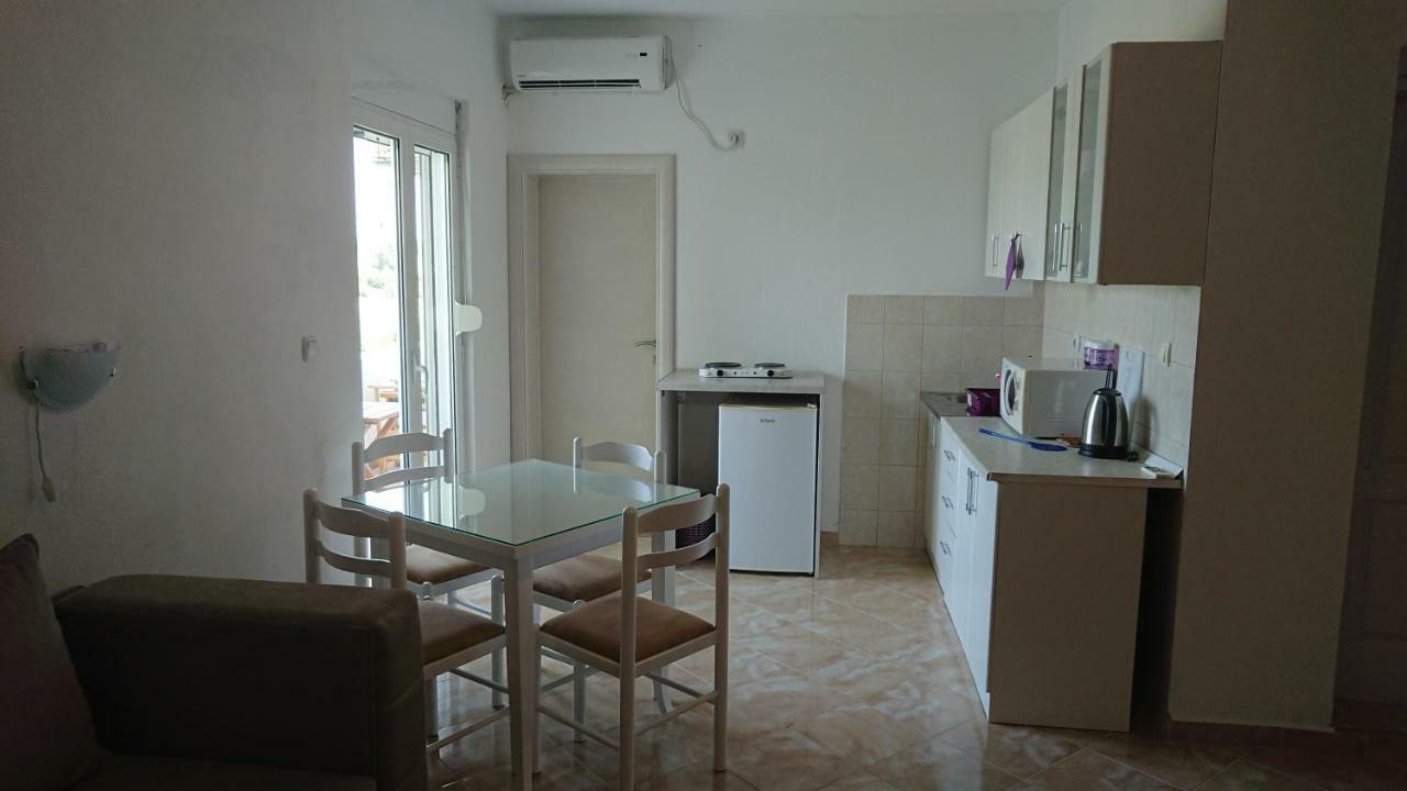 Luce Di Sole Apartment Ulcinj Exterior photo